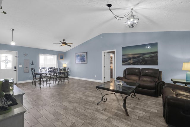 5 of 20 - 2718 Se Buccaneer Circle, Port Saint Lucie, FL