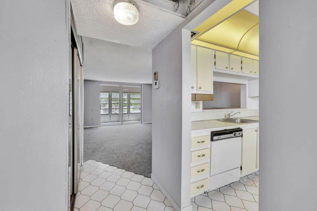3 of 15 - 9300 Lime Bay Boulevard #302, Tamarac, FL