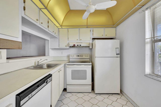 4 of 15 - 9300 Lime Bay Boulevard #302, Tamarac, FL