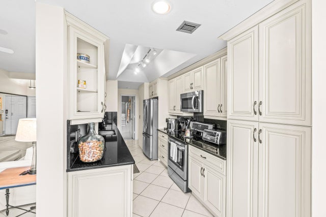 3 of 35 - 7460 La Paz Place #102, Boca Raton, FL