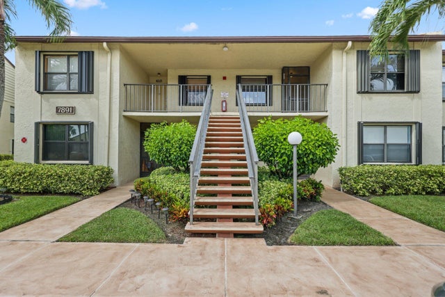 2 of 28 - 7891 Willow Spring Drive #1022, Lake Worth, FL