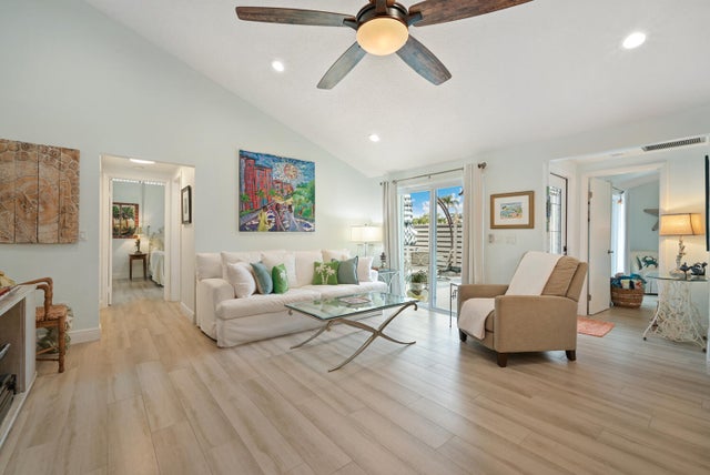 2 of 28 - 1801 S Us Highway 1 #6a, Jupiter, FL