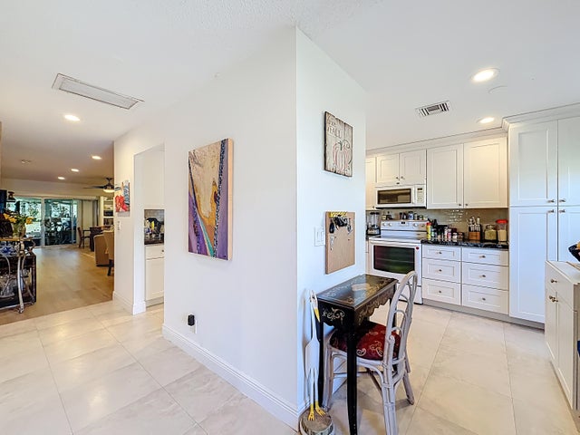 3 of 55 - 1940 Nw 13th Street #12-a, Delray Beach, FL