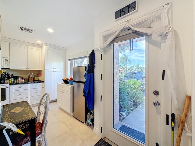 4 of 55 - 1940 Nw 13th Street #12-a, Delray Beach, FL