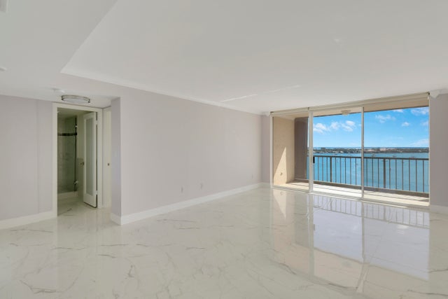5 of 26 - 5200 N Flagler Drive #1404, West Palm Beach, FL
