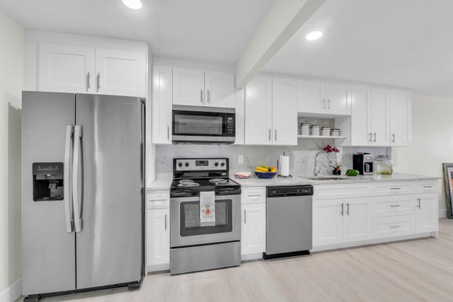 4 of 34 - 4 Royal Palm Way #601, Boca Raton, FL
