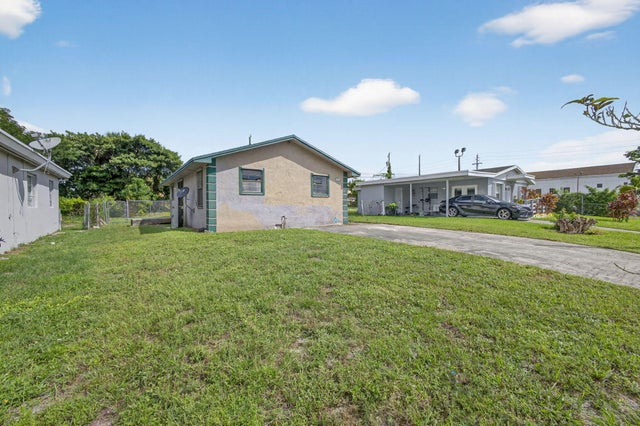 2 of 28 - 1332 W 33rd Street, Riviera Beach, FL