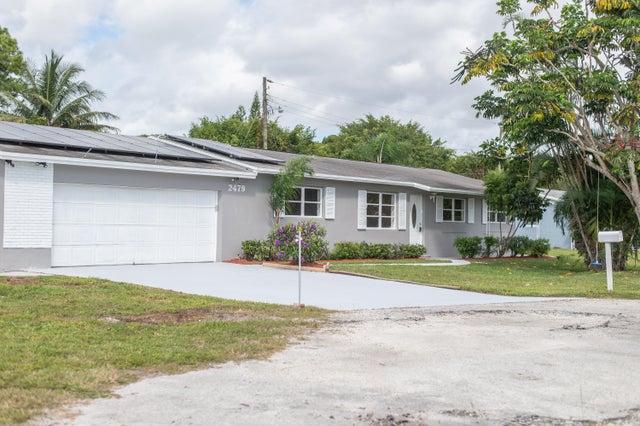 2479 Pinecrest Court, West Palm Beach