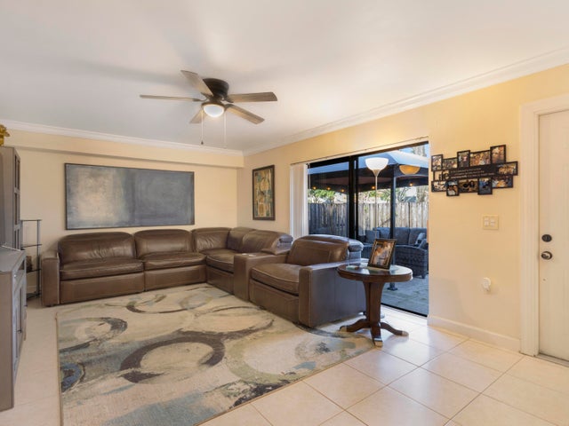 2 of 33 - 3231 32nd Way, West Palm Beach, FL