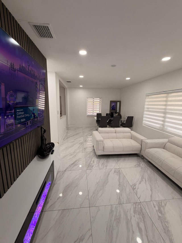 5 of 21 - 14240 Graves Drive, Miami, FL