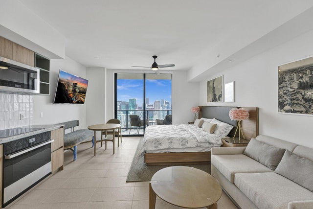 3 of 27 - 601 Ne 1st Avenue #4712, Miami, FL