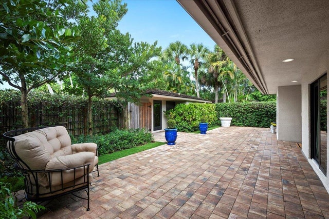 2 of 47 - 11683 Wimbledon Circle, Wellington, FL