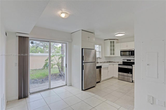 5 of 13 - 3810 N Jog Road #106, West Palm Beach, FL