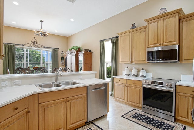 4 of 47 - 509 Nw Blue Lake Drive, Port Saint Lucie, FL