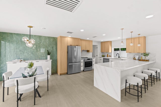 1 of 75 - 723 Sw 25th Avenue, Boynton Beach, FL