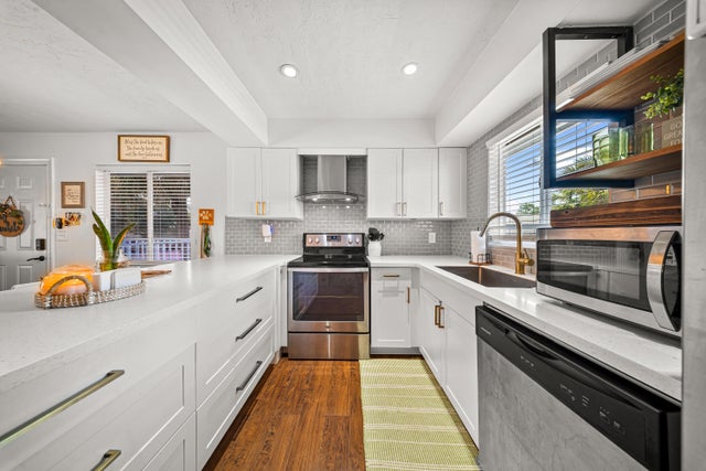 5 of 30 - 197 Se Village Drive #197, Port Saint Lucie, FL