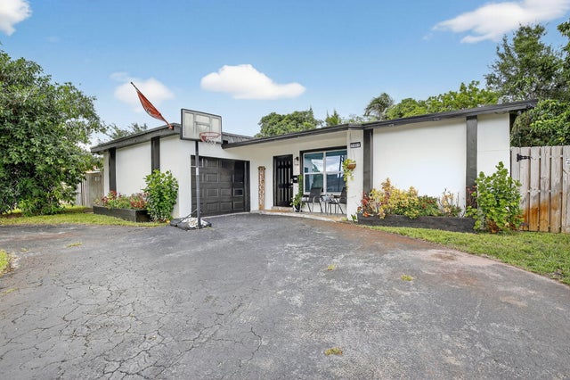 1 of 34 - 7451 Nw 21st Street, Sunrise, FL