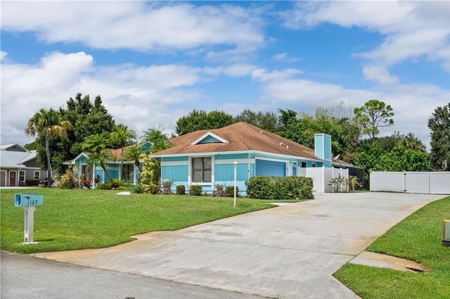 3 of 46 - 1127 Sw Catalina Street, Palm City, FL