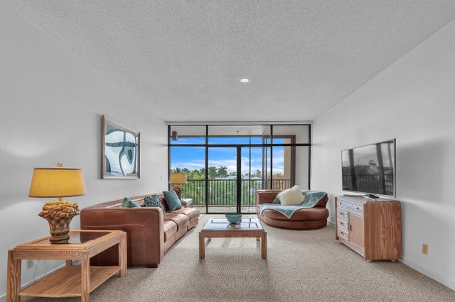 2 of 28 - 11370 Twelve Oaks Way #412, North Palm Beach, FL