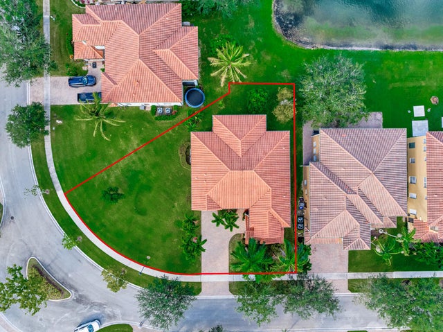 514 Cresta Circle, West Palm Beach
