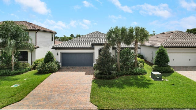 1 of 54 - 534 Se Crathes Street, Port Saint Lucie, FL