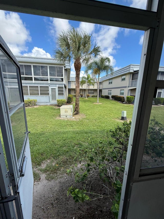 3 of 51 - 580 Brittany M, Delray Beach, FL