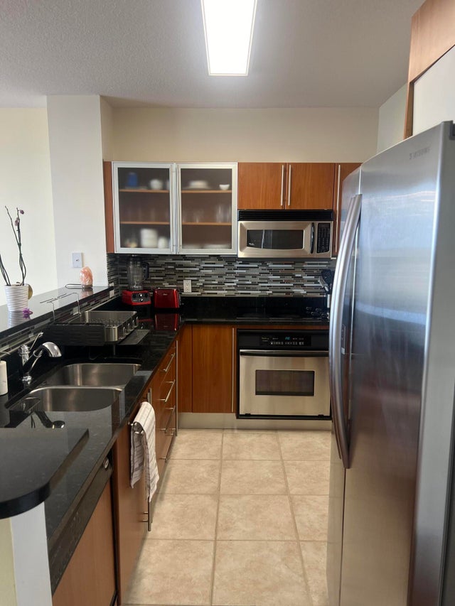 4 of 19 - 1551 N Flagler Drive #1108, West Palm Beach, FL