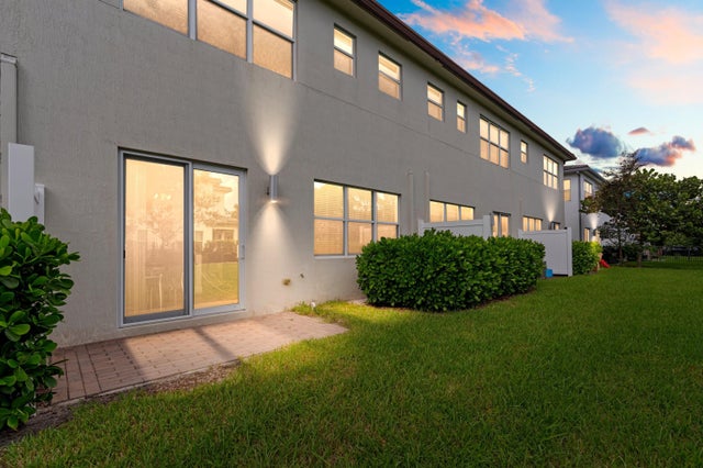 2 of 29 - 9040 Kingsmoor Way, Lake Worth, FL