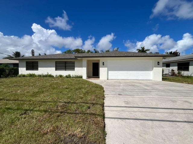 1 of 31 - 2141 Hypoluxo Road, Lake Worth, FL