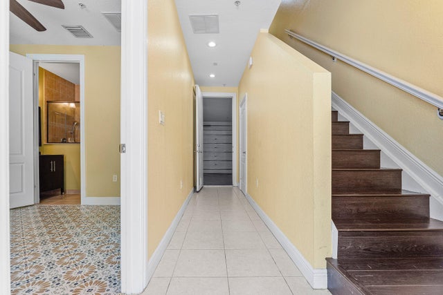 3 of 37 - 219 N L Street #107, Lake Worth Beach, FL