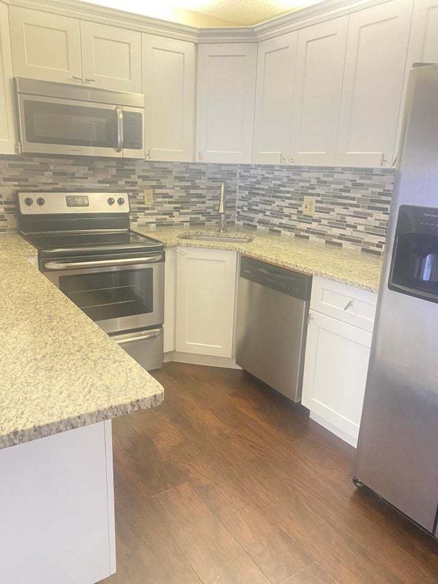 1 of 1 - 1010 Green Pine Boulevard #d1, West Palm Beach, FL