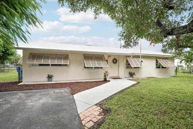 1 of 46 - 1082 Pineway Drive, Haverhill, FL