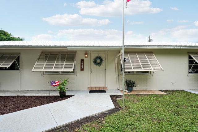 3 of 46 - 1082 Pineway Drive, Haverhill, FL
