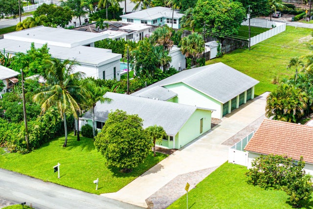 1 of 42 - 165 Nw 8th Street, Boca Raton, FL