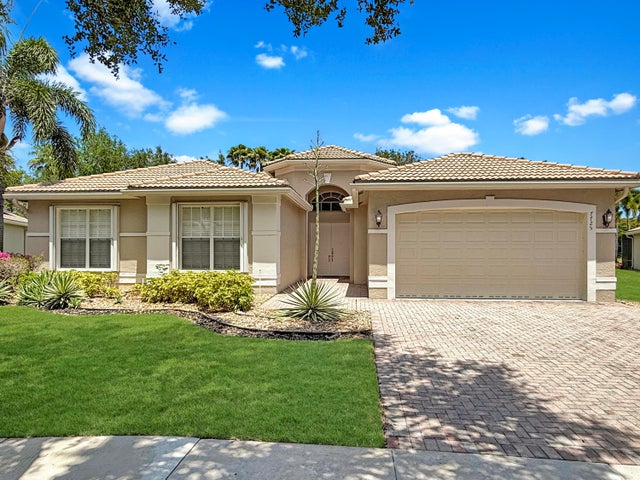 3 of 13 - 7725 Royale River Lane, Lake Worth, FL
