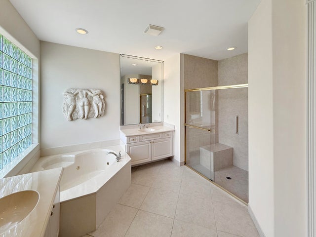 4 of 13 - 7725 Royale River Lane, Lake Worth, FL