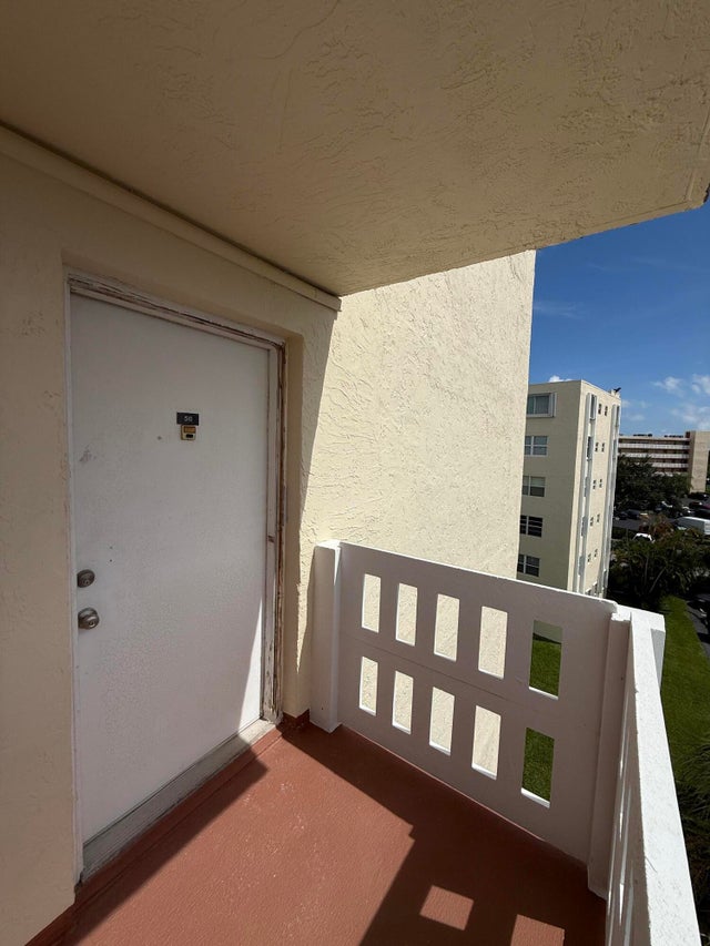 3 of 93 - 301 Se 3rd Street #510, Dania, FL
