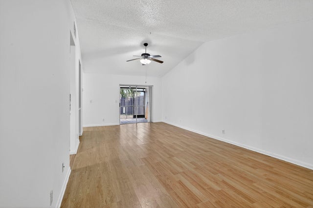 3 of 34 - 5668 Waltham Way, Lake Worth, FL