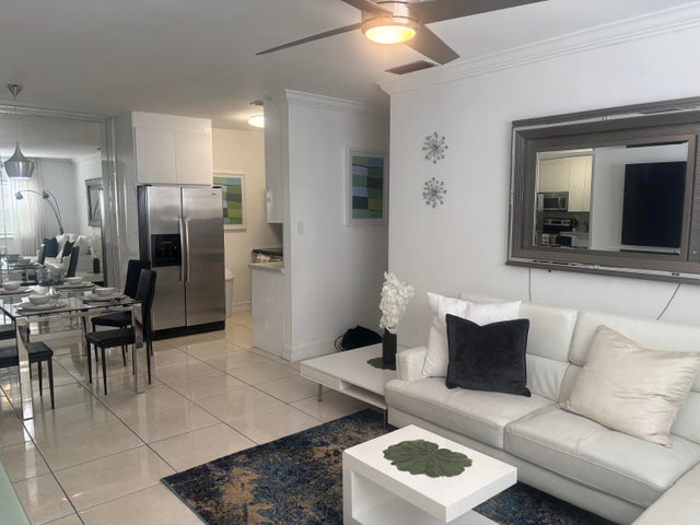 1 of 24 - 299 Sw 7th Street #110, Boca Raton, FL
