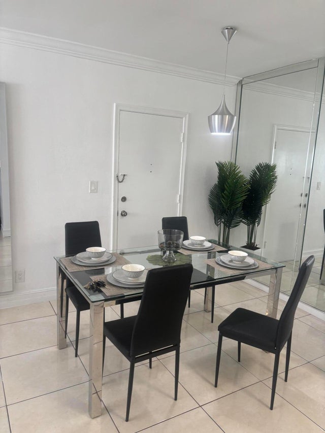 2 of 24 - 299 Sw 7th Street #110, Boca Raton, FL