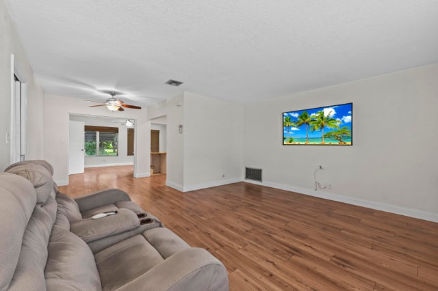5 of 26 - 4916 Nw 54th Street, Tamarac, FL