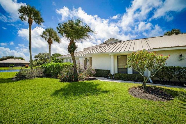 2 of 36 - 5611 Se Foxcross Place #5611, Stuart, FL