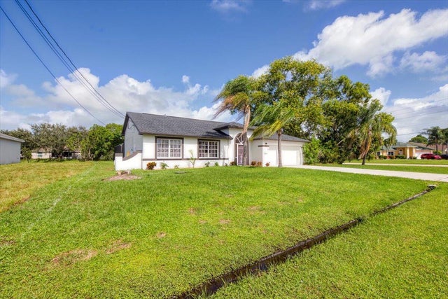 4 of 72 - 2400 Se Charleston Drive, Port Saint Lucie, FL