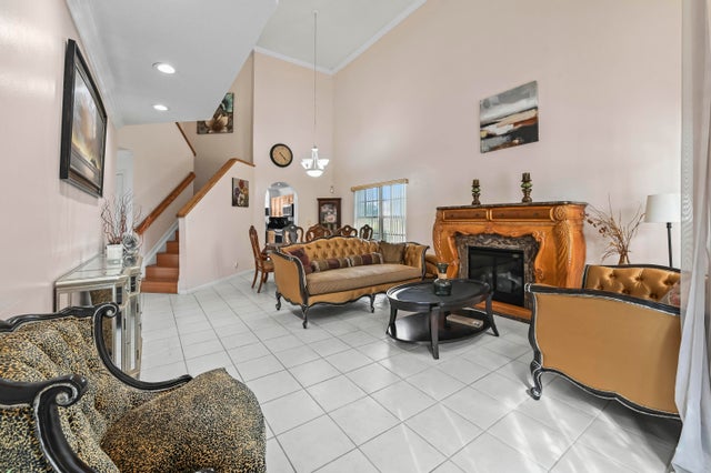 4 of 47 - 375 Sw 205th Avenue, Pembroke Pines, FL