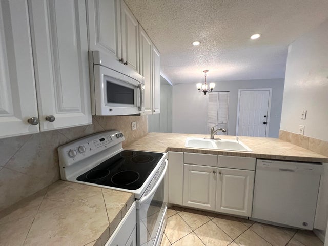 3 of 26 - 3402 Gardens East Drive #18b, Palm Beach Gardens, FL