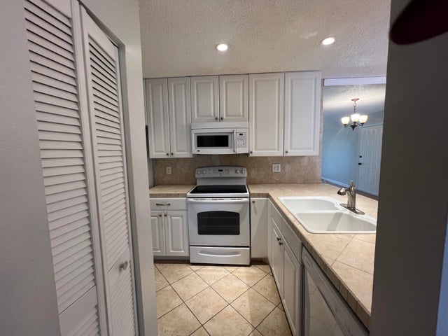 4 of 26 - 3402 Gardens East Drive #18b, Palm Beach Gardens, FL
