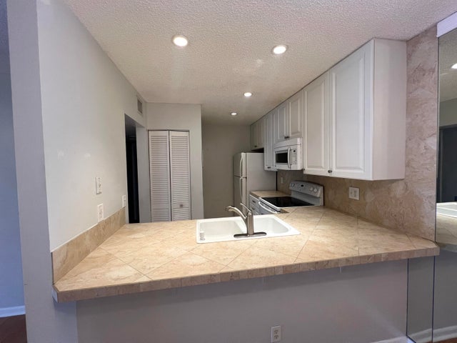 5 of 26 - 3402 Gardens East Drive #18b, Palm Beach Gardens, FL