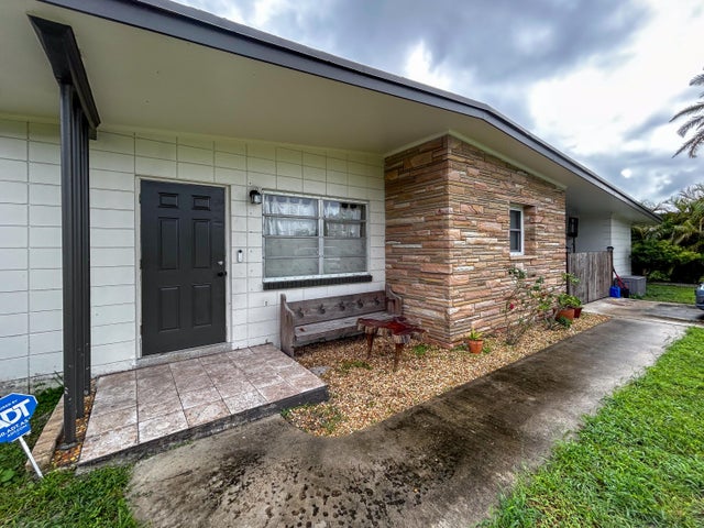 5 of 21 - 768 Cypress Street, Port Saint Lucie, FL