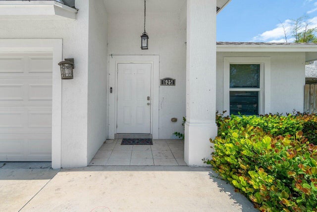 4 of 25 - 625 Forest Hill Boulevard, West Palm Beach, FL