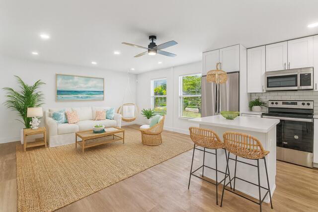 3 of 21 - 4400 Greenwood Avenue, West Palm Beach, FL